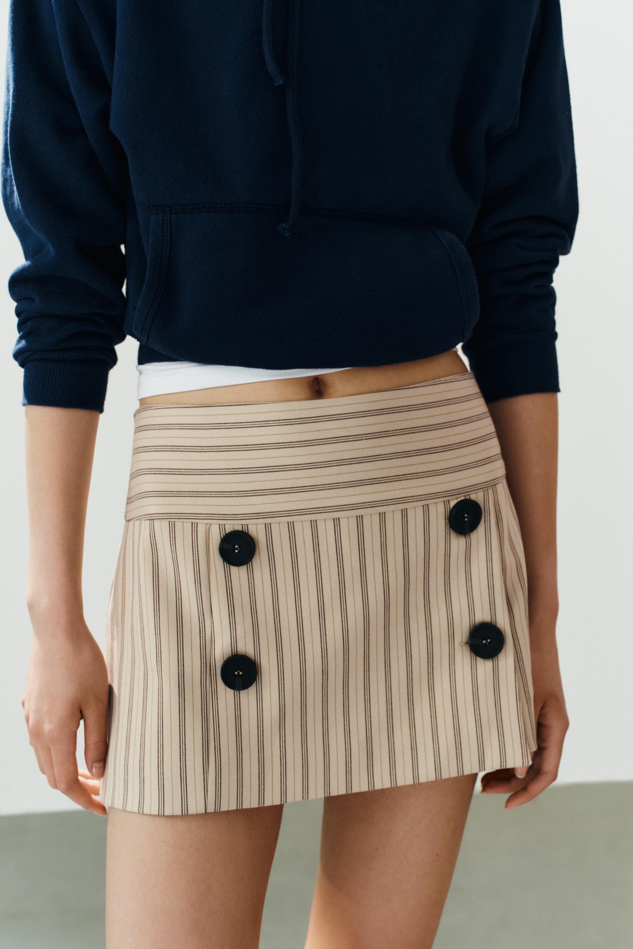 BUTTONED SKORT